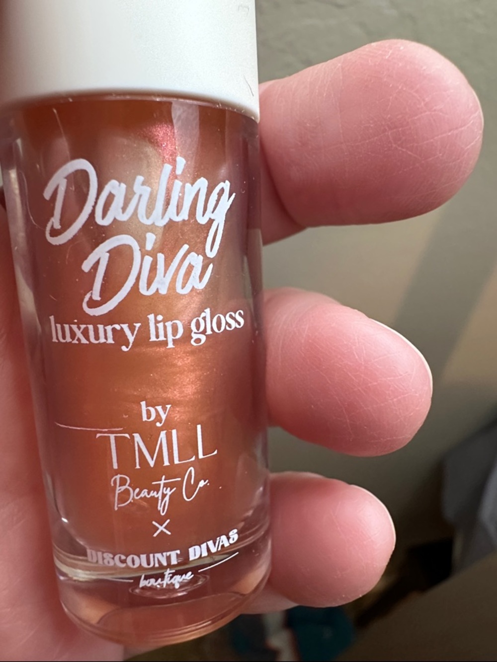dd beauty Darling Diva Luxury Lip Gloss — Vibrant Pink